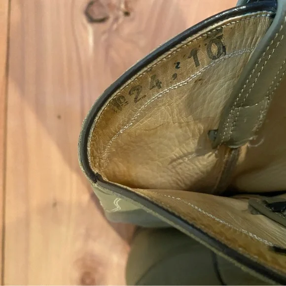 8 VINTAGE COWBOY BOOTS Womens,vintage gray boots,vintage western boots womens - Picture 7 of 7